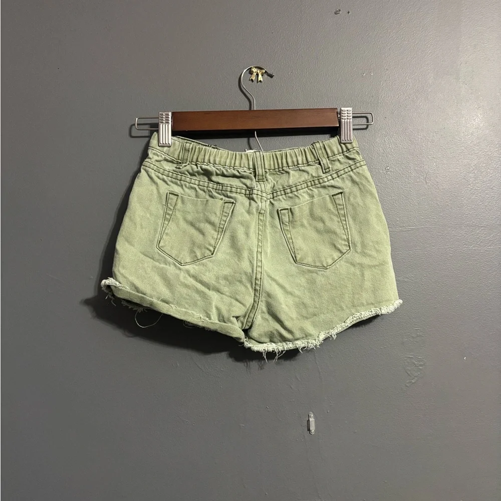 Hayden girls green distressed denim shorts girls medium - Picture 3 of 7